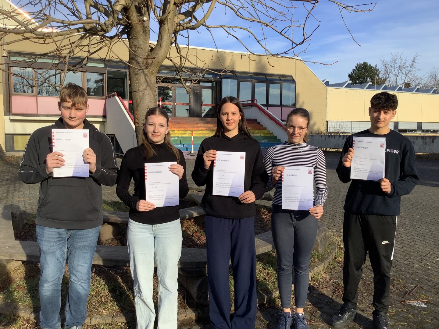 Mathematik-Wettbewerb 2023/2024: Erste Runde geschafft!